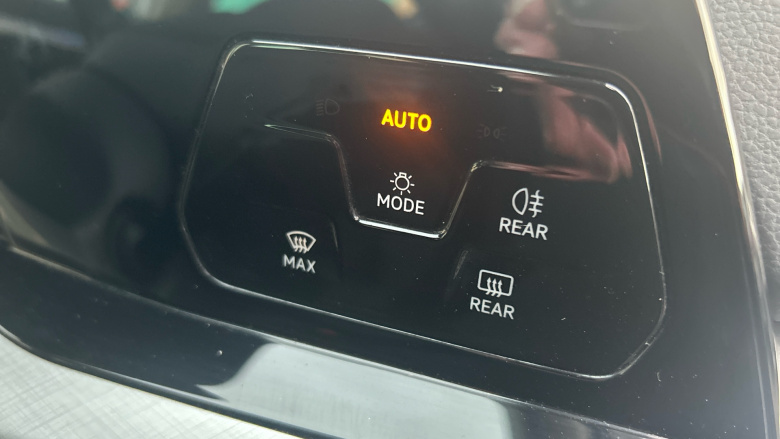 Volkswagen Golf 1.5 TSI 150 Life 5dr Petrol Hatchback